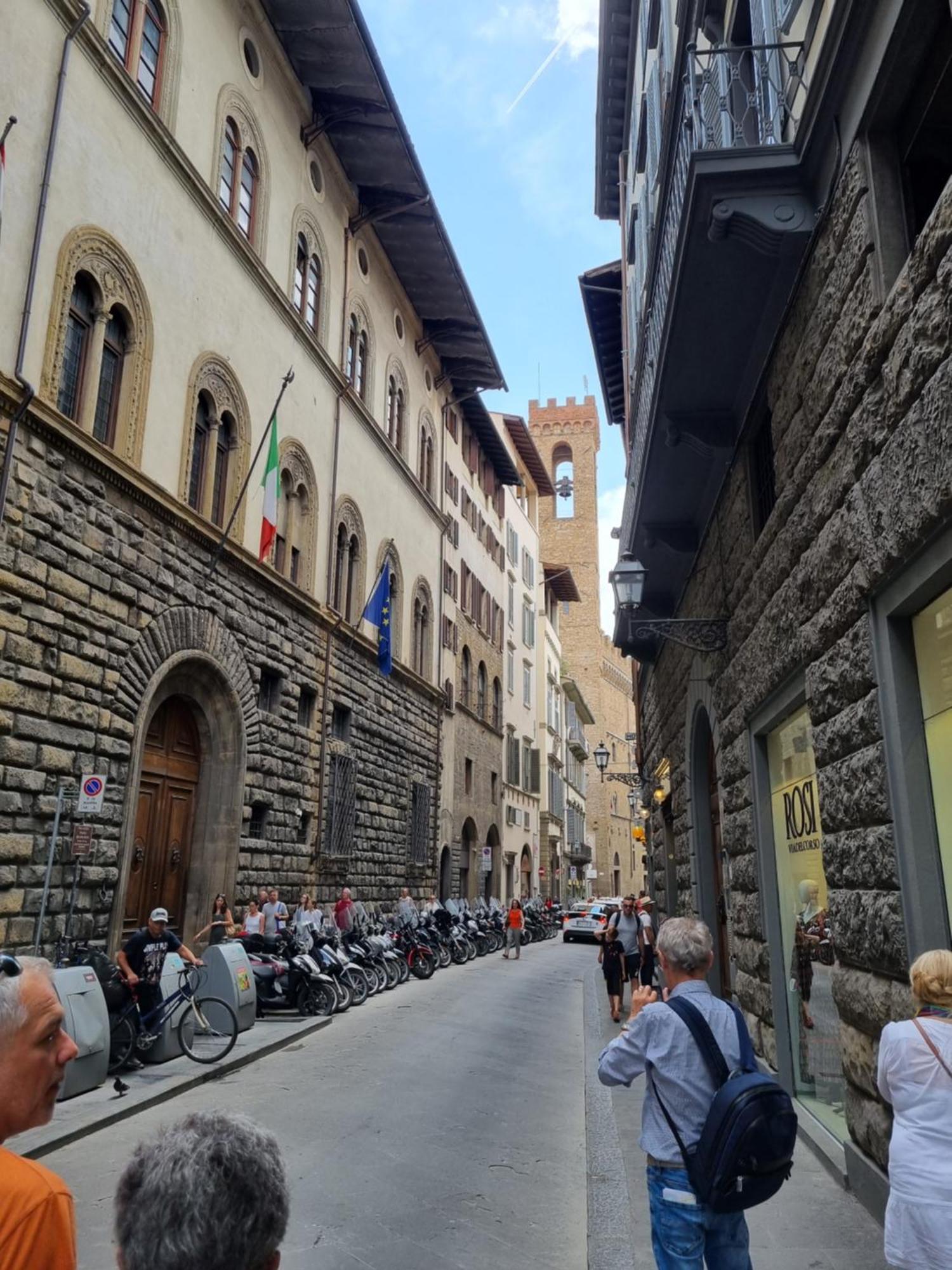 La Sede Dell'Arte Monolocale Studio E Camere In Torre Medievale Vicino A Duomo E Piazza Signoria Florence Exterior photo